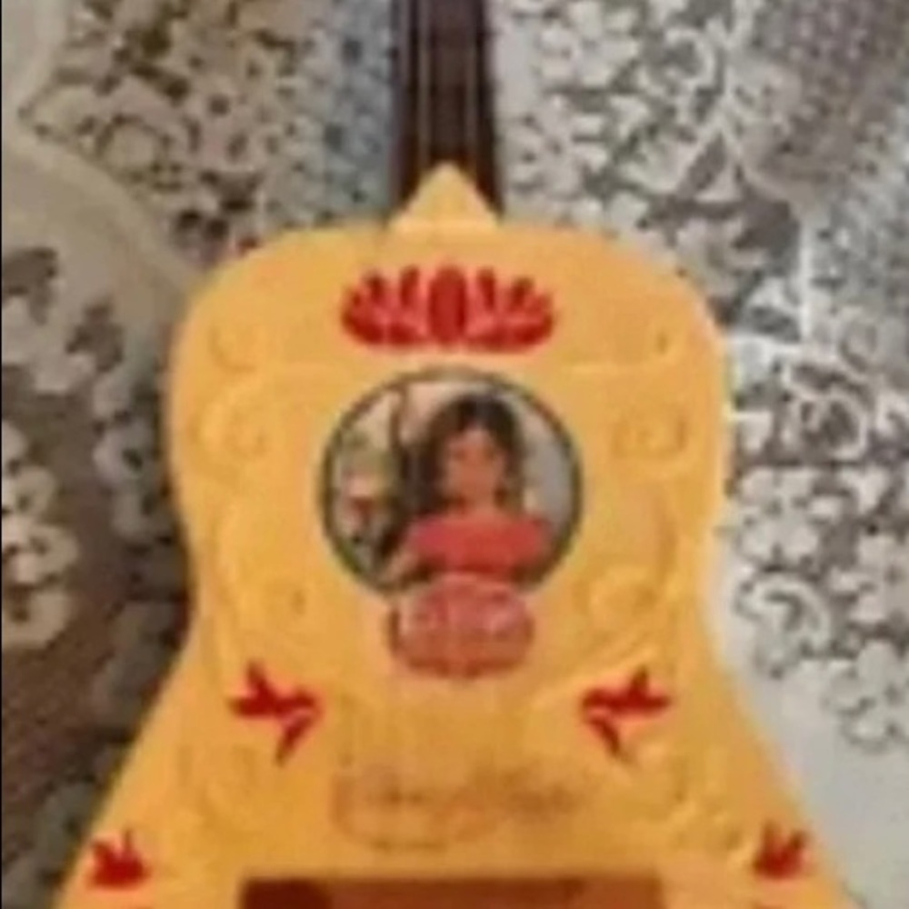 Disney Princess Elena Avalon story time musical guitar - Picture 5 of 7